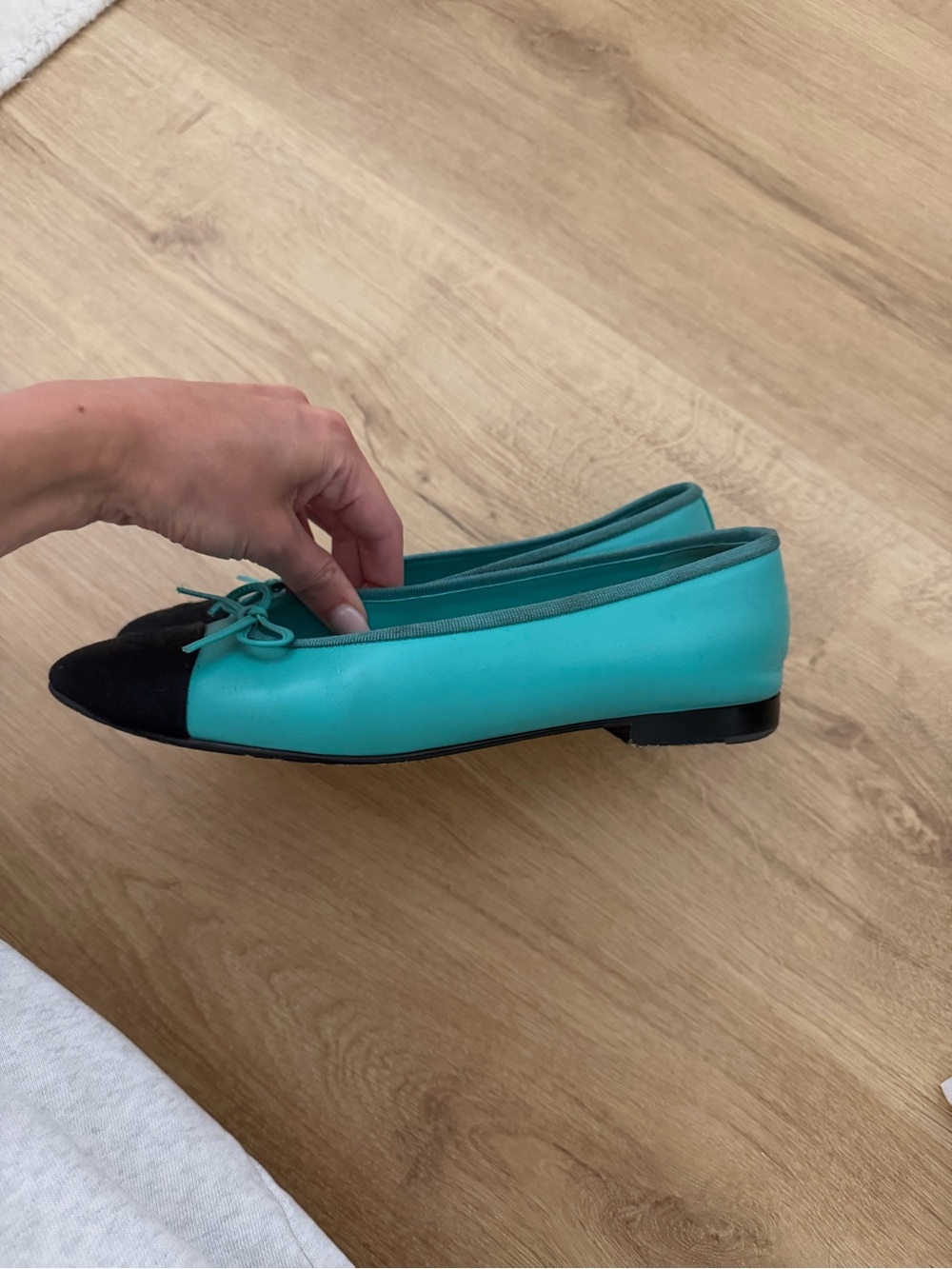 CHANEL Turquoise and Black Cap-Toe Ballet Flats - Picture 6 of 7